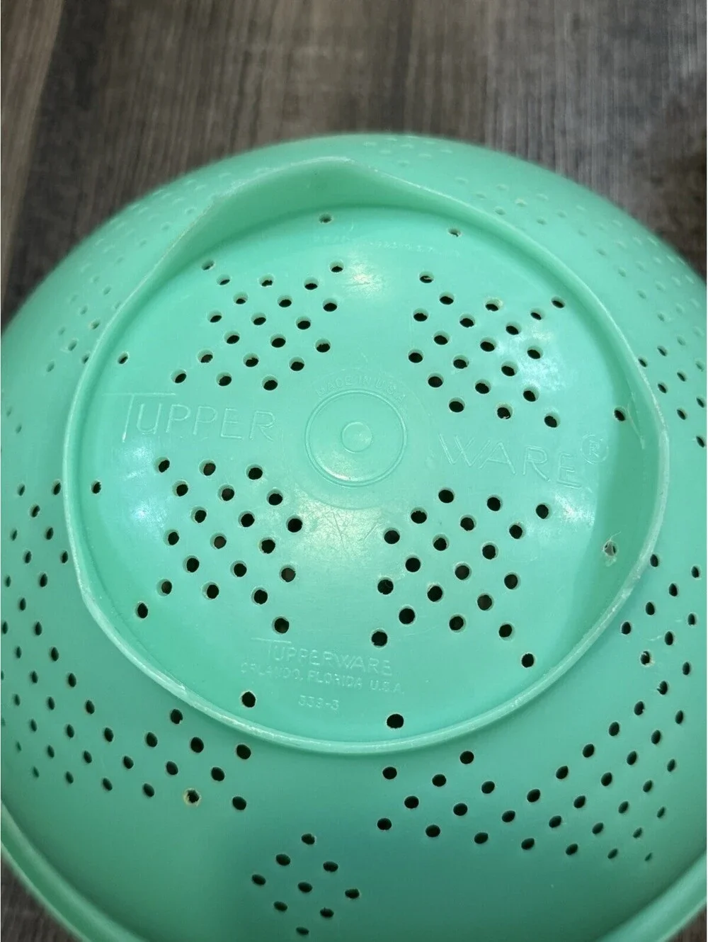 Tupperware Vintage 339 Jadeite Green Colander Strainer Star Pattern